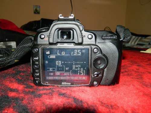 Nikon D90, Accesorios