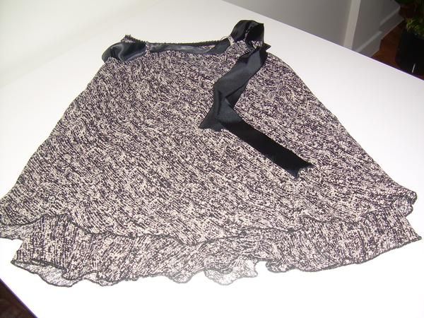 FALDA T. 38 BLANCA Y NEGRA