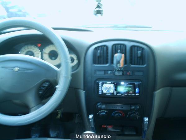 CHRYSLER GRAND VOYAGER 4000€