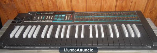 Sintetizador vintage Korg Poly 800