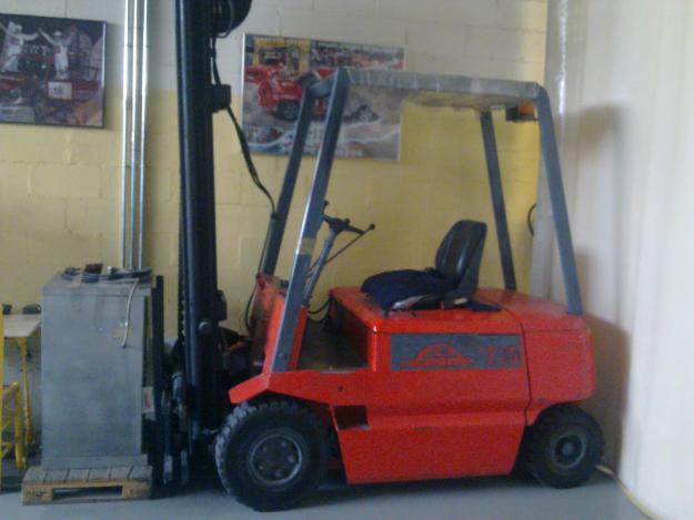 Toro linde e25+cargador trifasico
