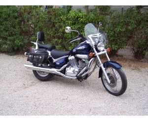 SUZUKI INTRUDER LC 250