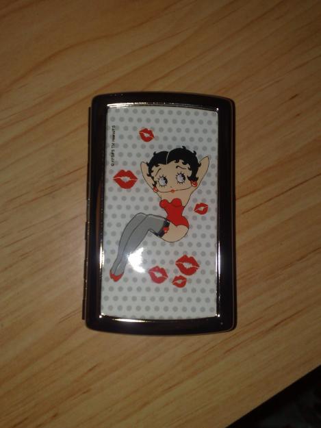 Betty boop vendo preciosas pitilleras metálicas de betty boop+funda de terciopelo