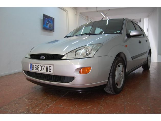 FORD Focus 1.6i 16v Trend