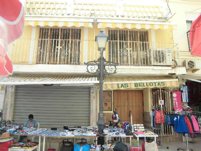 Se vende edificio segunda linea de playa