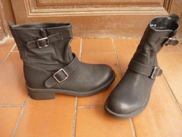 Preciosas sandalias completamente nuevas, super oferta!