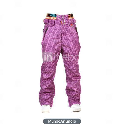 se vende  ropa de  esqui