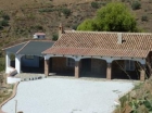 Chalet con 2 dormitorios se vende en Velez-Malaga, Axarquia - mejor precio | unprecio.es