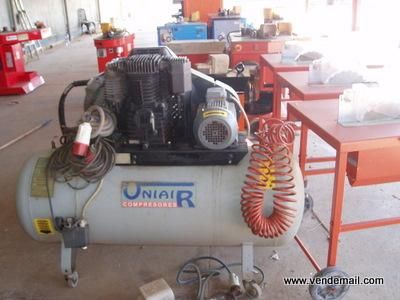 Compresor Uniair de 270 Litros