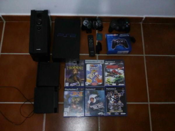 se vende play station 2 como nueva con 6 juegos altavoces etc