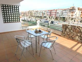 Apartamento : 2/6 personas - junto al mar - ampuriabrava  girona (provincia de)  cataluna  espana