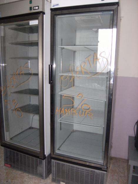 Congelador puerta de cristal y varios productos