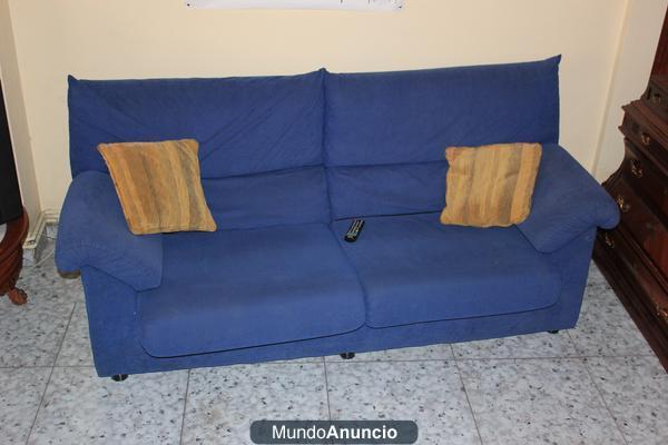 Vendo SOFA AZUL muy comodo