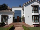 Chalet con 5 dormitorios se vende en Marbella, Costa del Sol - mejor precio | unprecio.es