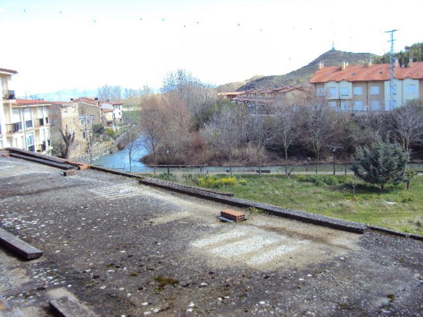 Gran casa divisible en el centro de Cuzcurrita de rio Tirón