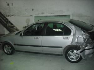 honda civic 1.5 i vtec elegance año 2001  550 solo lleva 77.000km todos los extr	 (barcelona)  Envía un email al anuncia