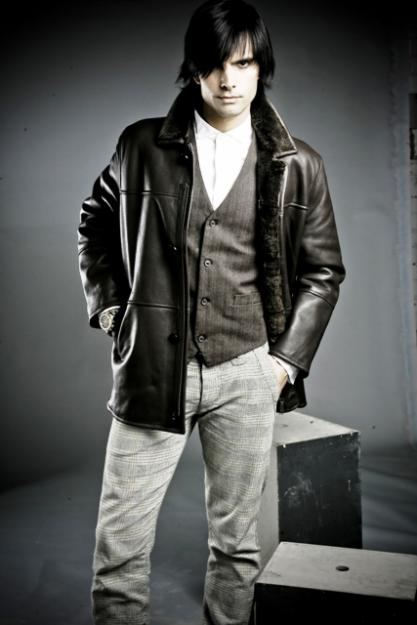 Vendo chaqueta de cuero de hombre Talla M-L
