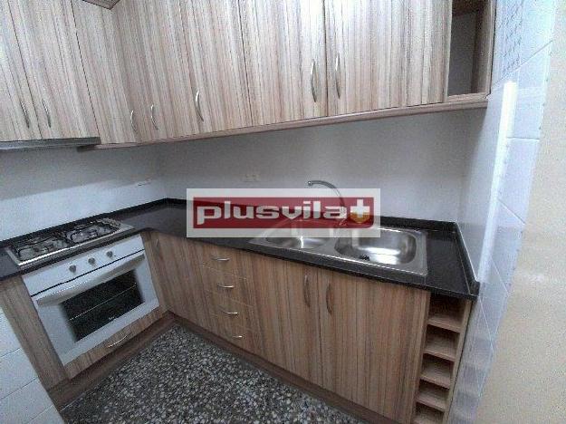 Piso en Calafell, centro de la vila y próximo a la playa. Muy económico