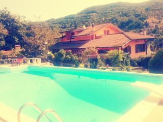 Apartamento en villa : 5/5 personas - piscina - cuneo (provincia de)  piamonte  italia