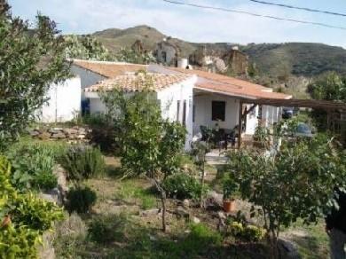 Chalet con 3 dormitorios se vende en Mezquitilla, Costa del Sol