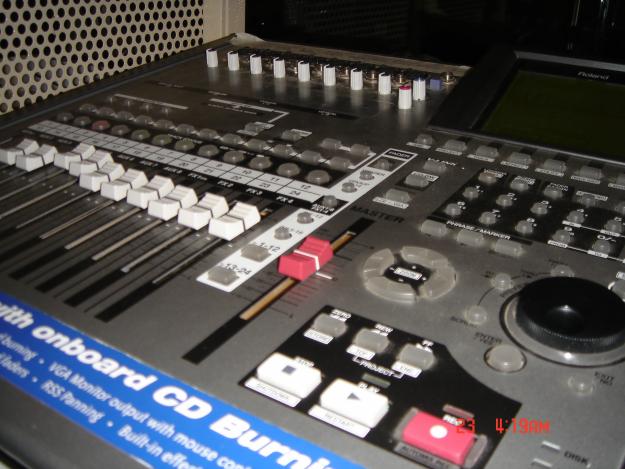 roland 2400 cd , micros , previo