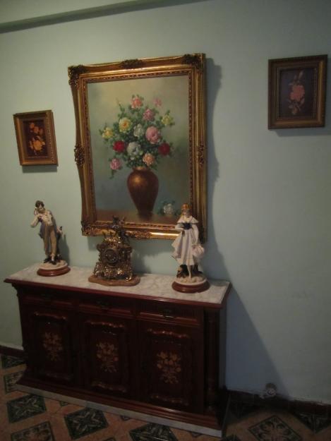 Mueble recibidor con marquetería y mármol + Sofá y Sillas tapizadas + Regalo de 2 muebles