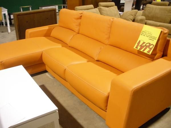 SOFA PIEL  3 PLAZAS MAS CHAISELONGUE