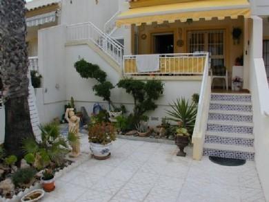 Adosado con 3 dormitorios se vende en Villamartin, Costa Blanca
