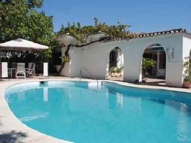 Chalet con 7 dormitorios se vende en Marbella, Costa del Sol