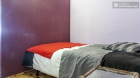 Rooms available - Fun 8-bedroom apartment in student-heavy Moncloa - mejor precio | unprecio.es