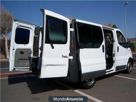 Renault Trafic Passenger Combi 9 27