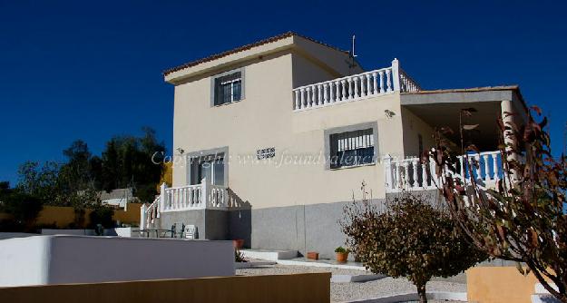 Chalet en venta en Montroy, Valencia (Costa Valencia)