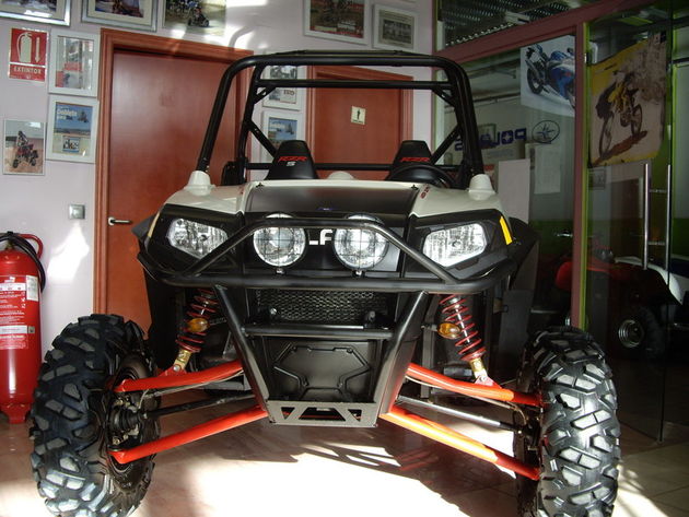 POLARIS - RZR 800 SUPER S