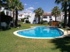 Adosado con 3 dormitorios se vende en Estepona, Costa del Sol - mejor precio | unprecio.es