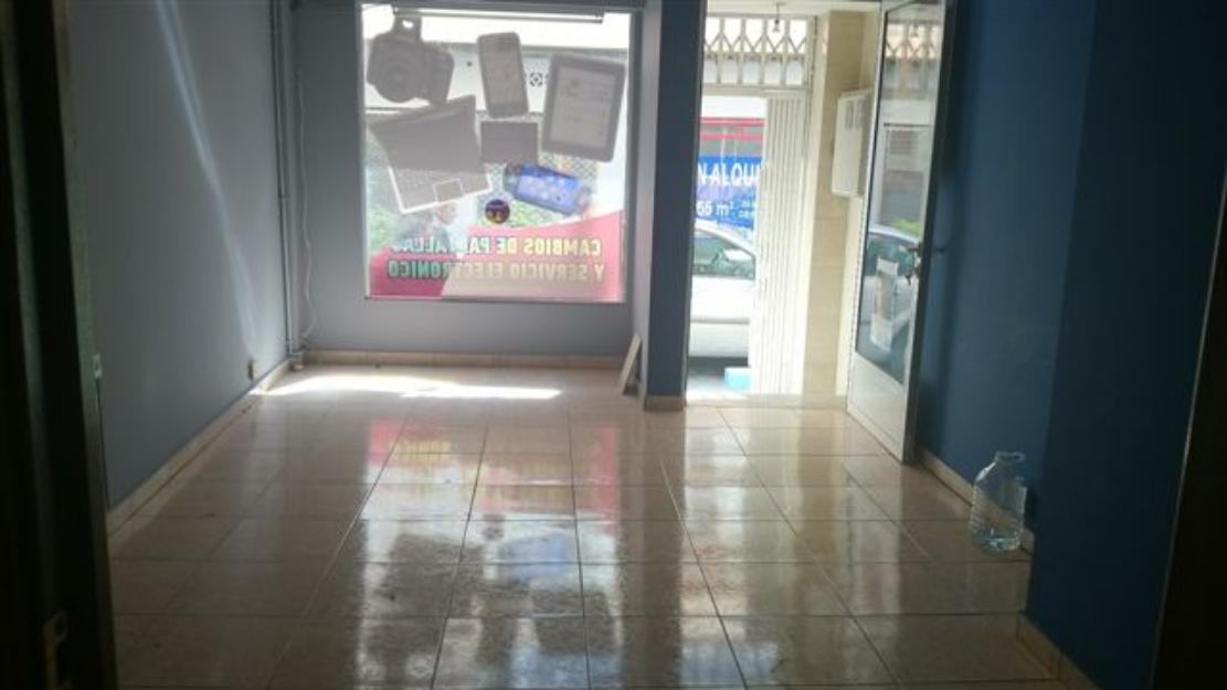 Alquiler local 50 metros centro Torrevieja