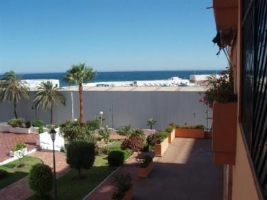 Apartamento con 2 dormitorios se vende en Marbella, Costa del Sol