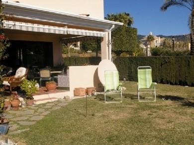 Apartamento con 3 dormitorios se vende en Marbella, Costa del Sol