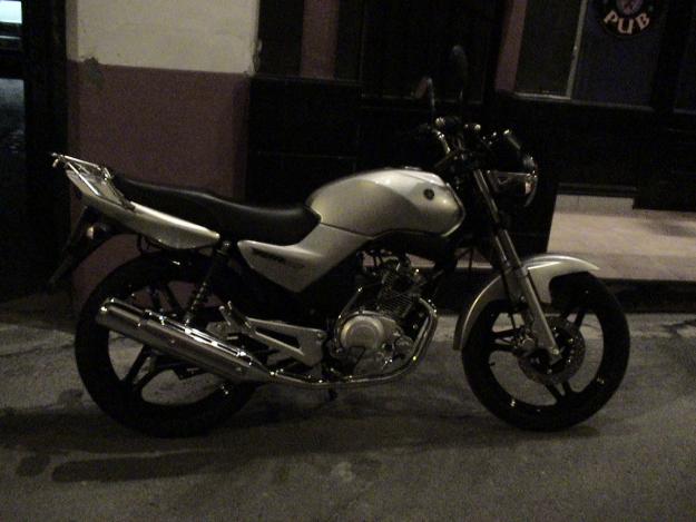 Moto Yamaha YBR 125