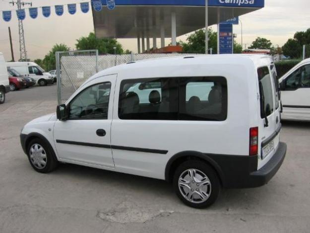 Venta de Opel Combo 1.7 CDTi '06 en Madrid