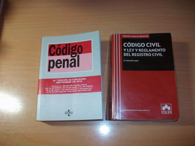 Vendo libros de Derecho. 1º, 2º y 3º curso