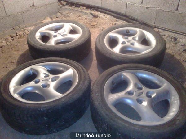 FORD MONDEO/GHIA 4 LLANTAS CON NEUMATICO