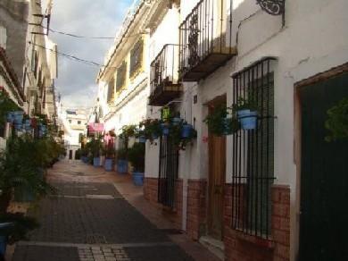 Adosado con 4 dormitorios se vende en Estepona, Costa del Sol