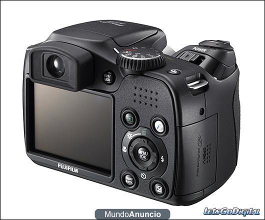 Fuji FinePix S5700 camera Digital