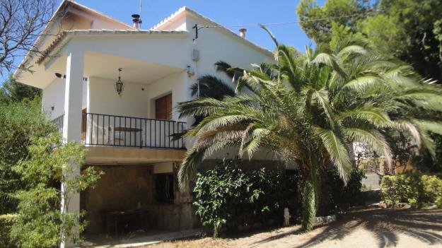 Chalet en venta planas del rey 180-000