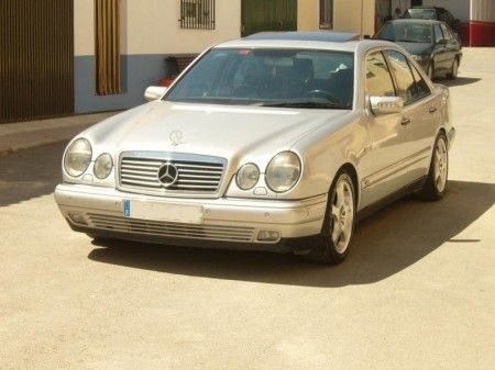 MERCEDES-BENZ E 290 AVANTGARDE FULL EQUIPE - Murcia