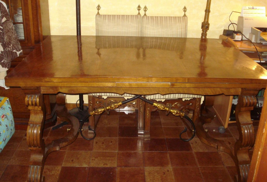 Vendo comedor y muebles antiguos