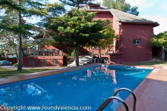 4 Dormitorio Chalet En Venta en Pobla de Vallbona (La), Valencia