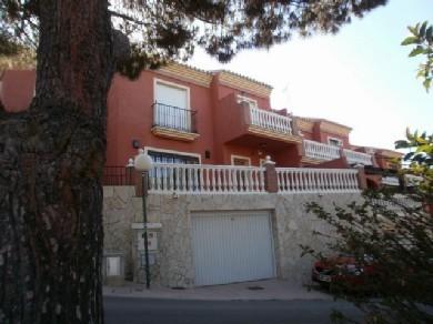 Adosado con 4 dormitorios se vende en Mijas Costa, Costa del Sol