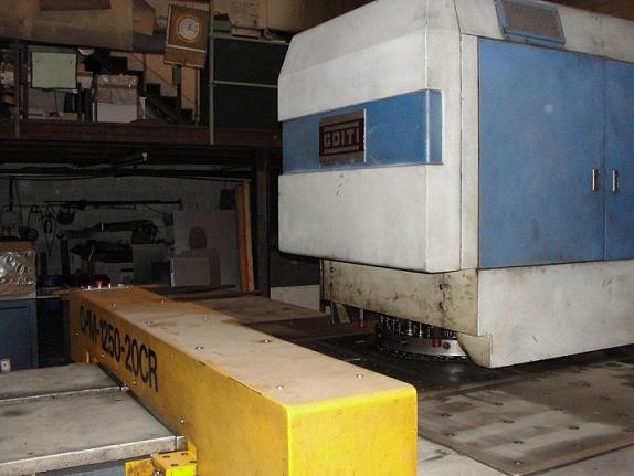 Se vende Punzonadora Goiti