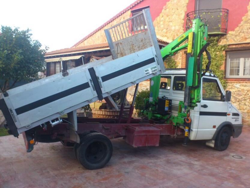 Camión basculante iveco daily